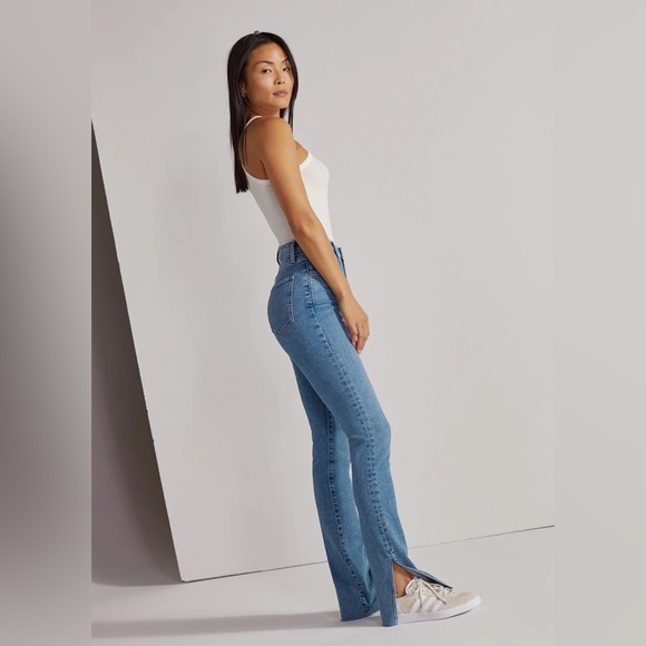 Favorite Daughter The Valentina Tower Super High Rise Cigarette Jeans in Laurel - Picture 2 of 16